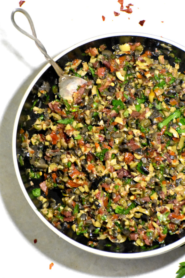 35种快速简单的开胃菜——橄榄酱。