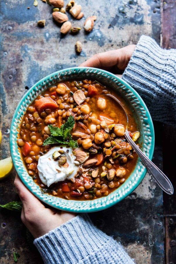 35个最好的炖汤食谱-摩洛哥扁豆和鹰嘴豆汤。