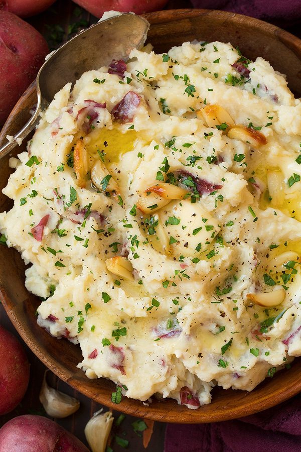 25个最好的土豆泥食谱-烤大蒜。
