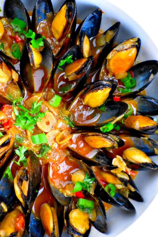 40个最好的简单的晚餐食谱-葡萄牙贻贝。
