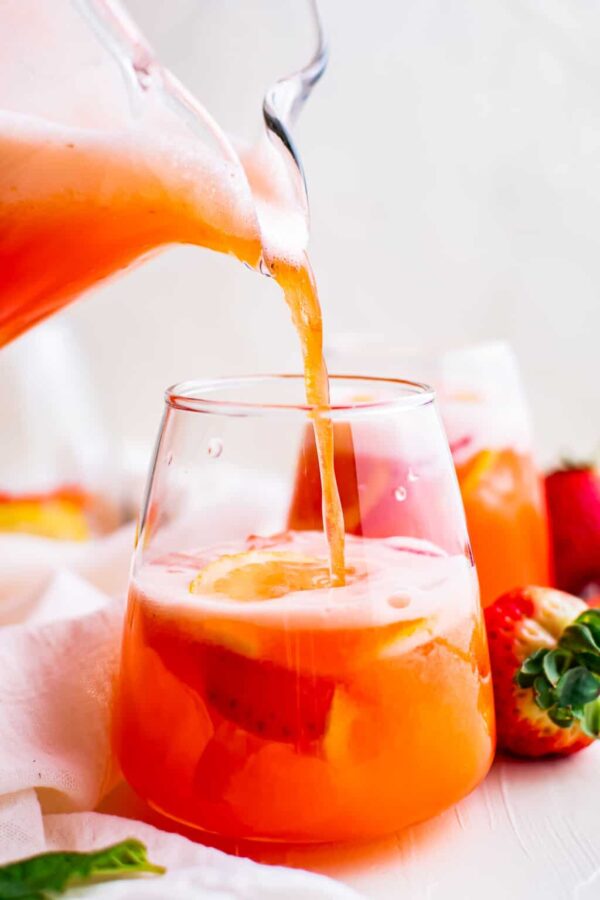 40个最佳百乐餐食谱——草莓柠檬水。
